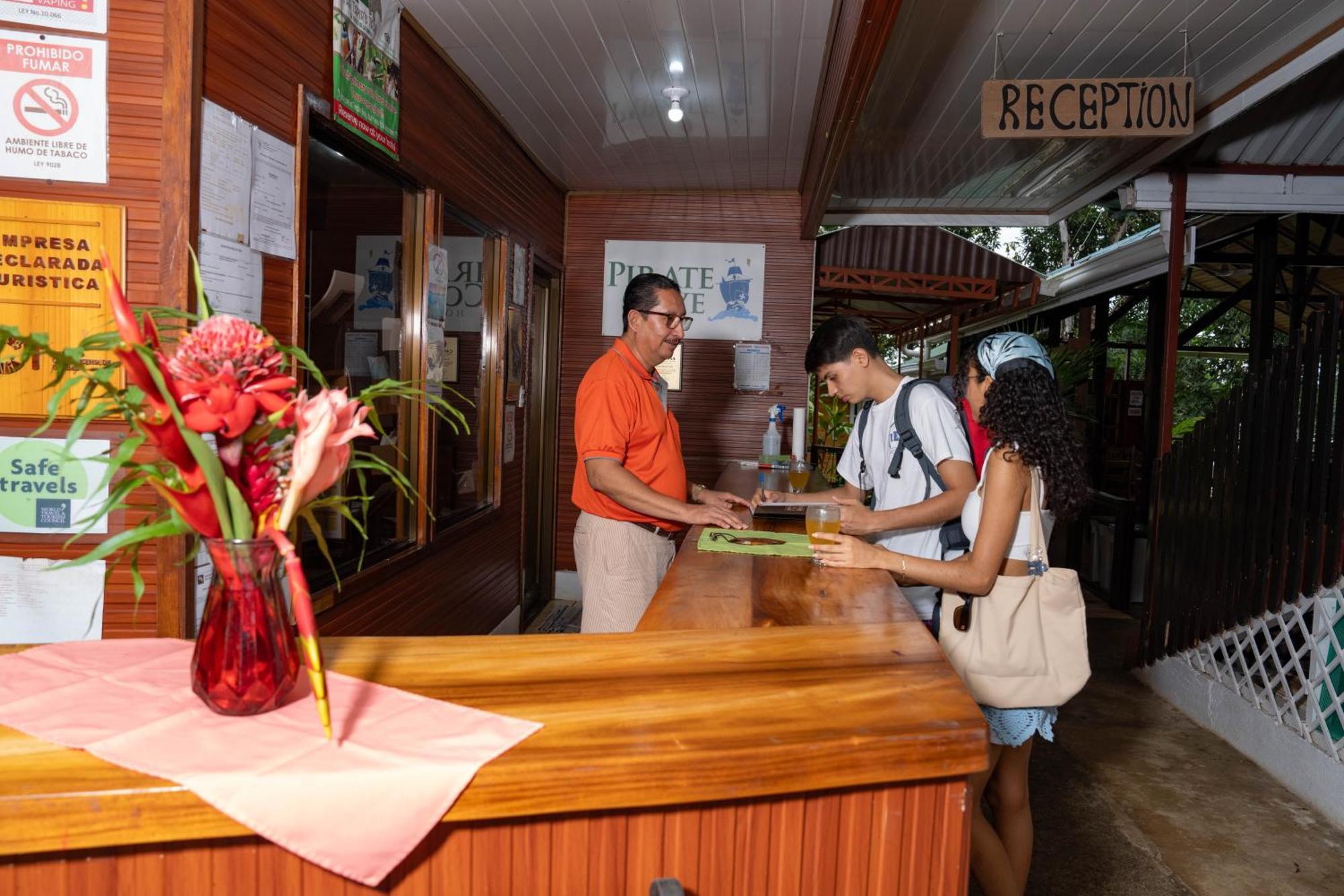 Pirate Cove Hotel Drake Bay Bagian luar foto