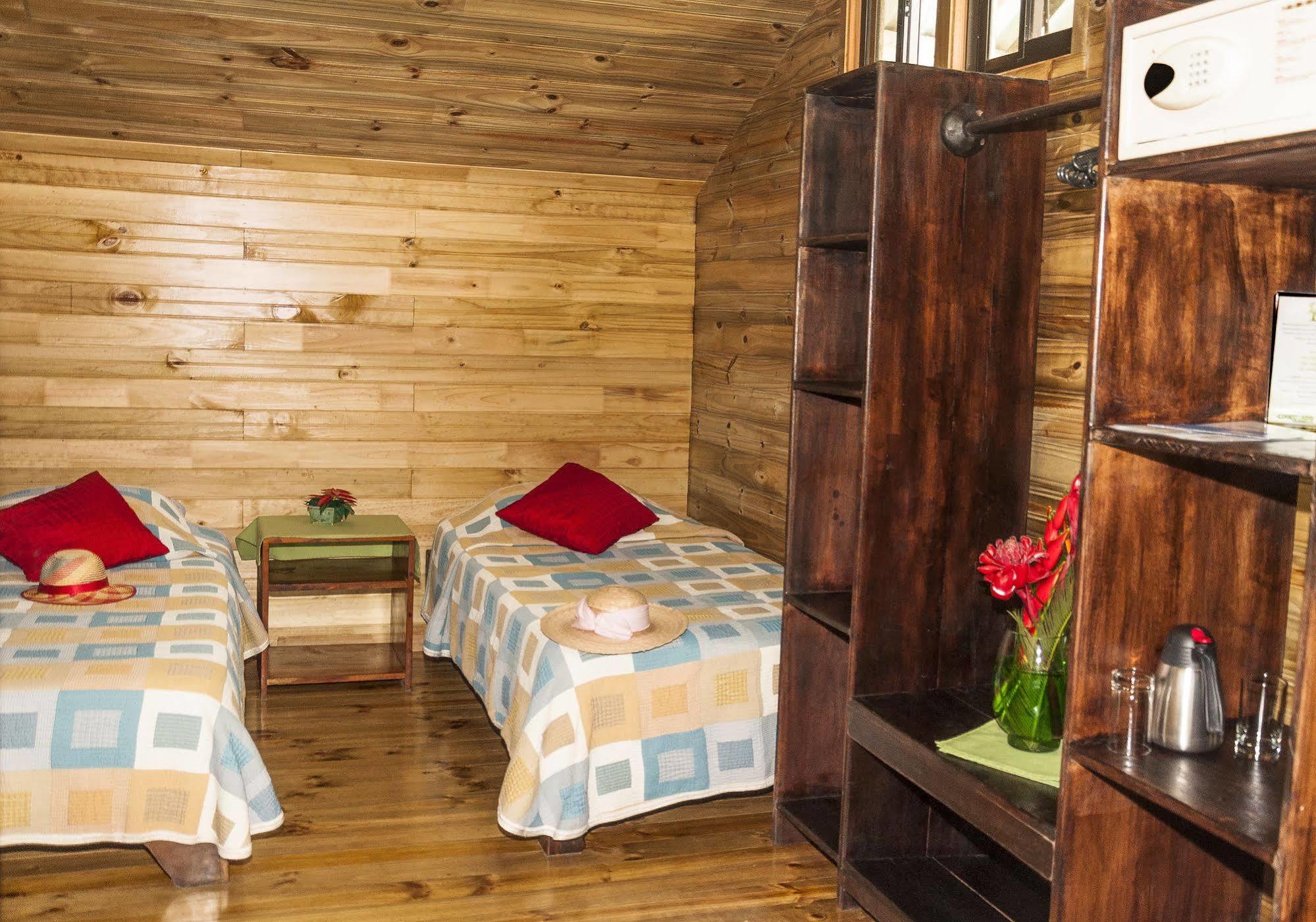 Pirate Cove Hotel Drake Bay Bagian luar foto
